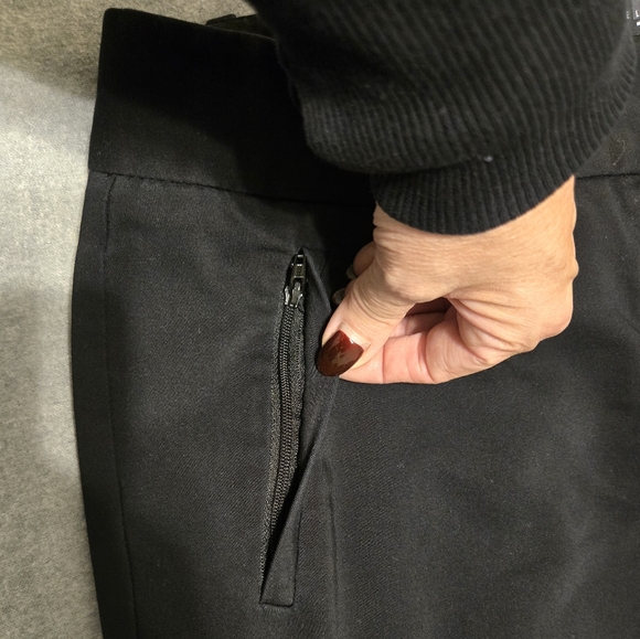 The Limited Black‎ Trousers - Size 12 - Cropped - Like New - Picture 7 of 10